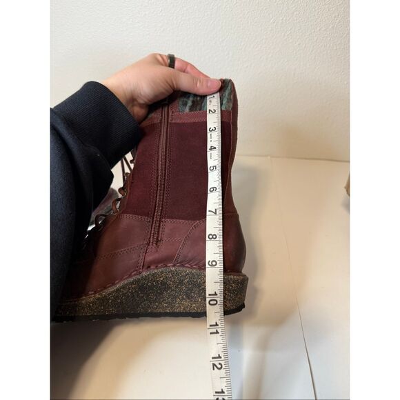 Aetrex Elsa Burgundy Tall Winter Boots Size 6 - Picture 8 of 9